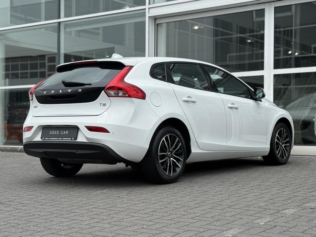 Volvo V40 t2 123pk aut6 polar+| navi| cruise| stoel.verw| led| pdc