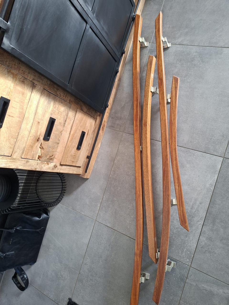 4 stuks vierkante licht gebogen hardhouten trapleuningen