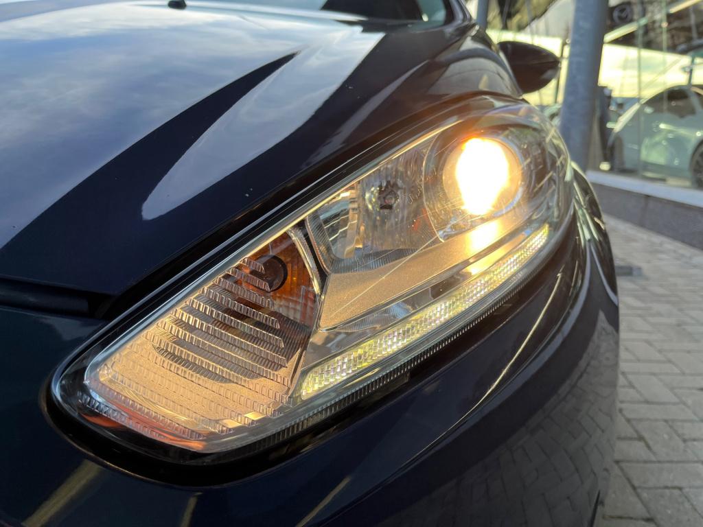 Ford Fiesta 1.0 ecoboost titanium|rijklaar