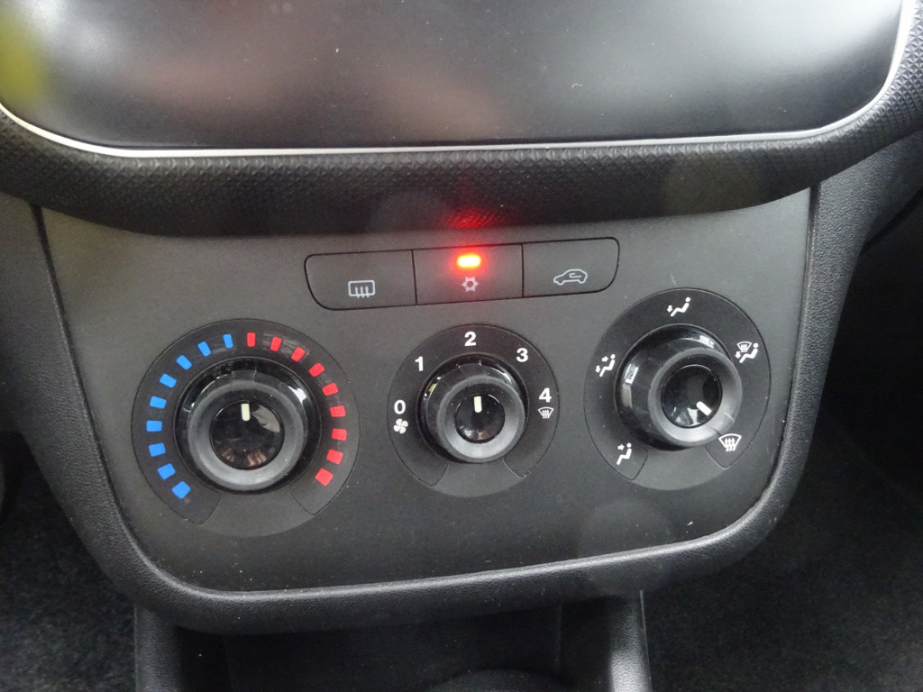 Fiat Punto evo 0.9 twinair pop airco / cruise / elektr. ramen / lm velgen
