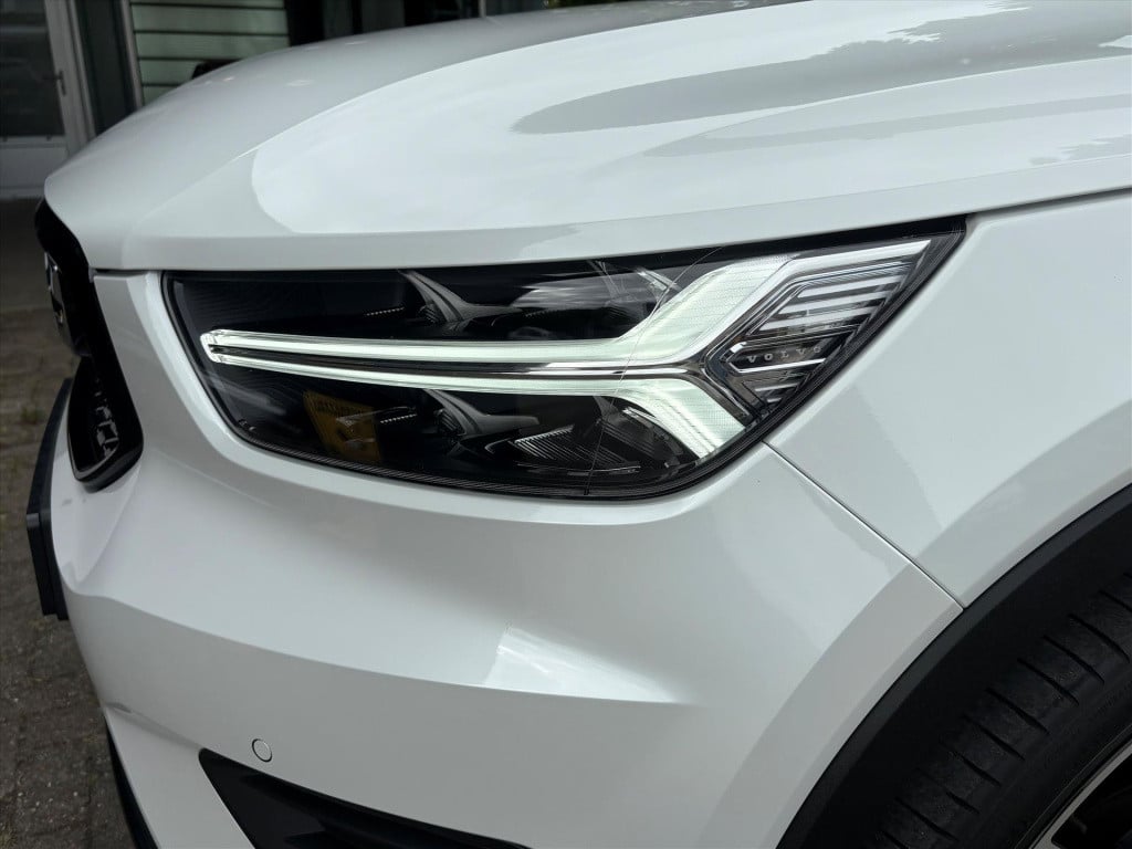 Volvo XC40 1.5 t4 211pk r-design|trekhaak|carplay|navi|21