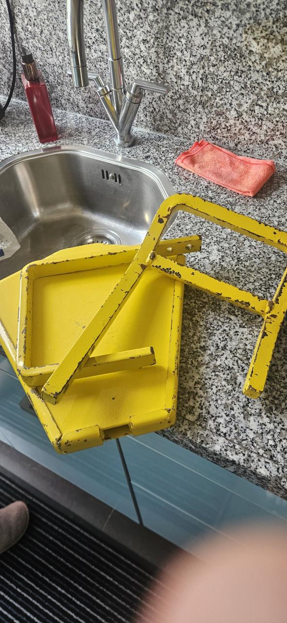 Gele parkeerbeugel met sleutels, HSP Type 007