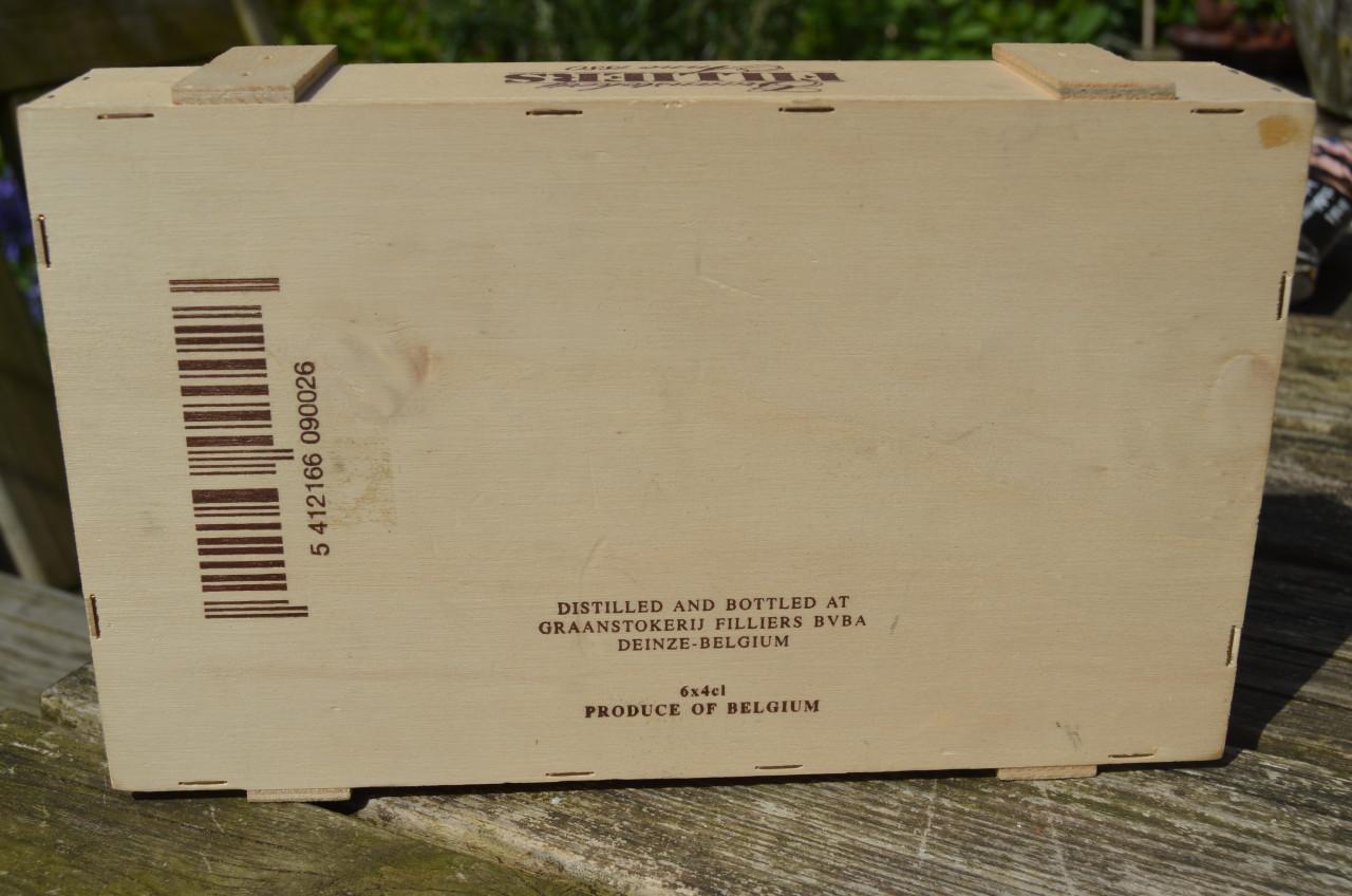 Diverse miniatuur flesjes meest Belgische jenever (1)