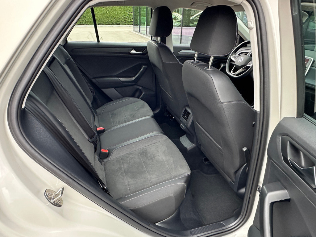 Volkswagen T-roc 1.5 tsi 150pk dsg style carplay | camera | keyless | elek.