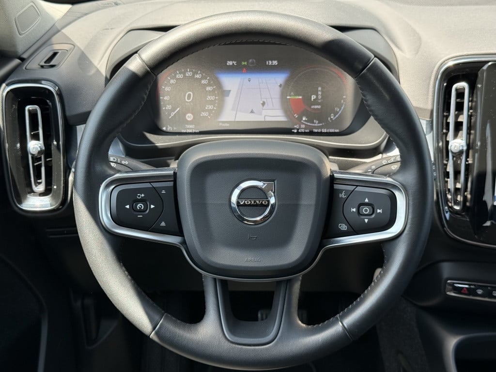 Volvo XC40 1.5 t5 te moment pro