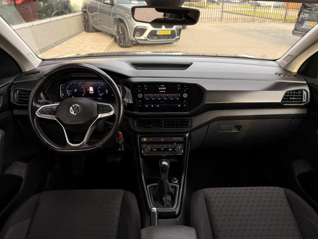 Volkswagen T-cross 1.0 tsi r-line | vc | acc | dab | trekhaak | stoelverwar