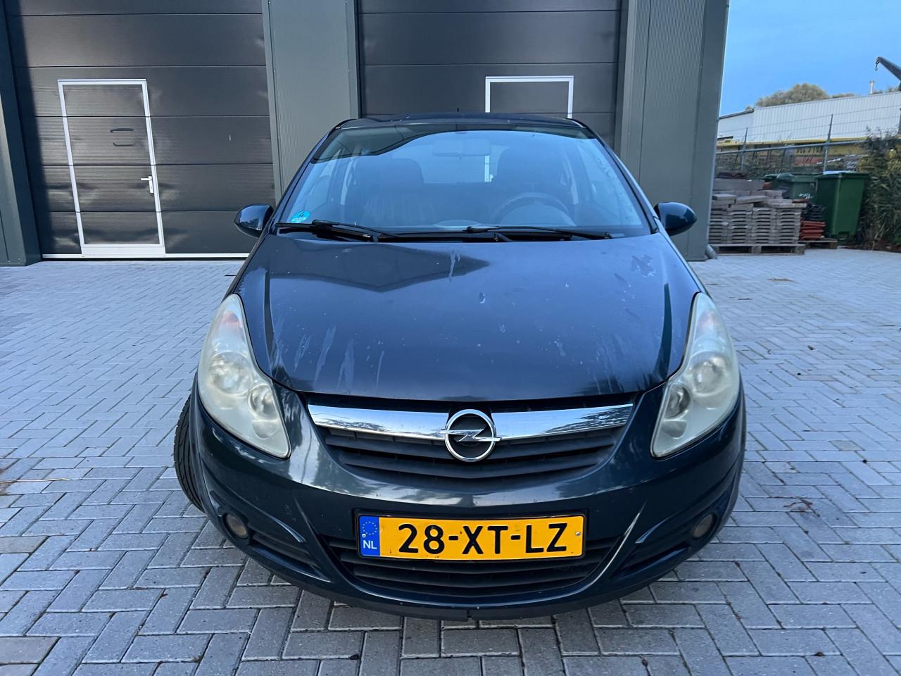 Opel Corsa 1.4-16V Enjoy