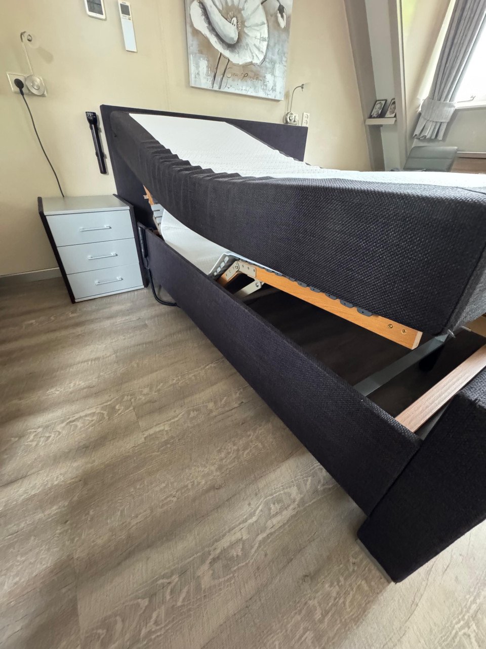 Bed met ombouw