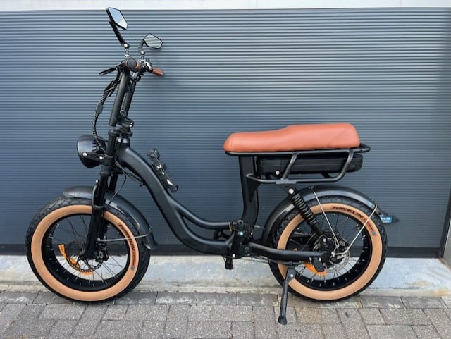 EB8 Elektrische Fatbike Weinig kilometer 00183 kl meter