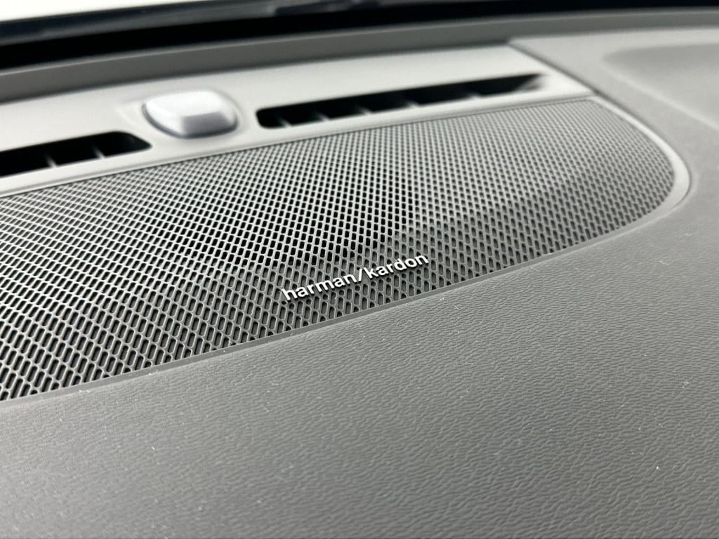 Volvo XC40 b4 197pk plus dark| camera| trekhaak| adap.cruise| h&k audio| pa