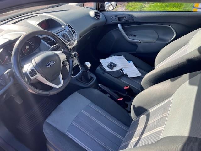Ford Fiesta 1.25 ghia