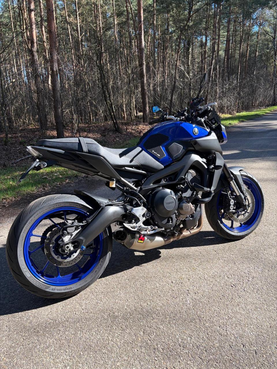 Yamaha MT-09 | Lage KM | Volledige Akrapovic Racing Line