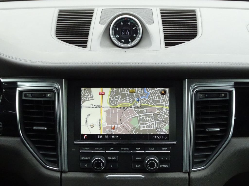 Porsche Macan 3.0 s | luchtvering | adaptief onderstel | 21"