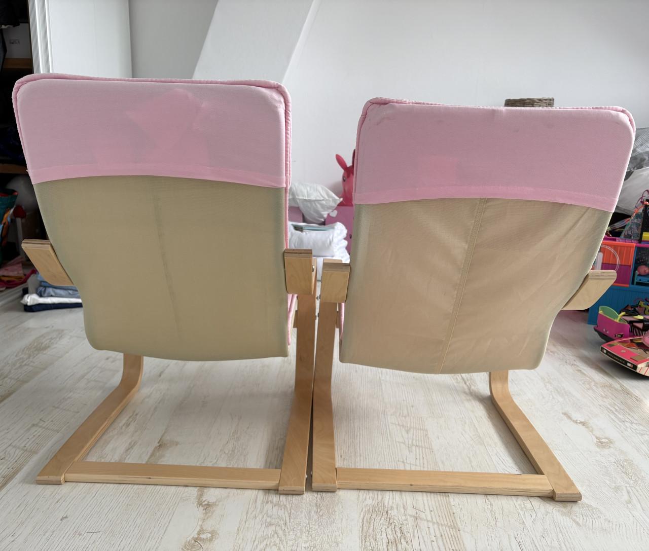 2x POÄNG IKEA stoeltjes