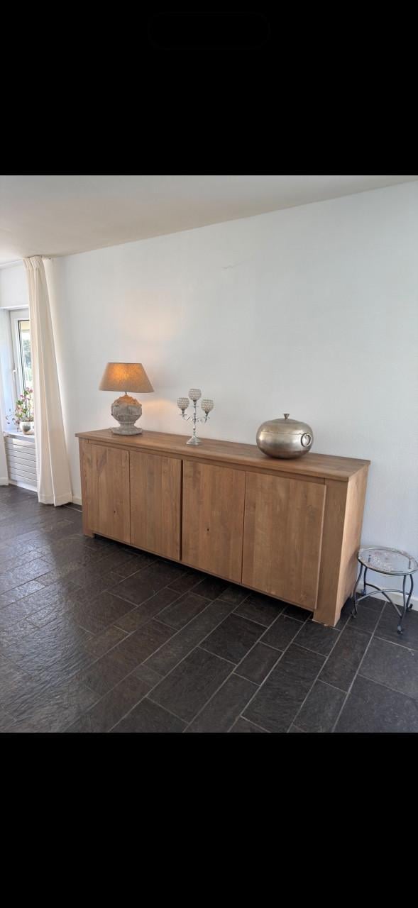 Eikenhouten dressoir
