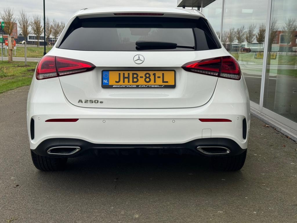 Mercedes-Benz A-Klasse 250 e business solution amg night limited automaat ,