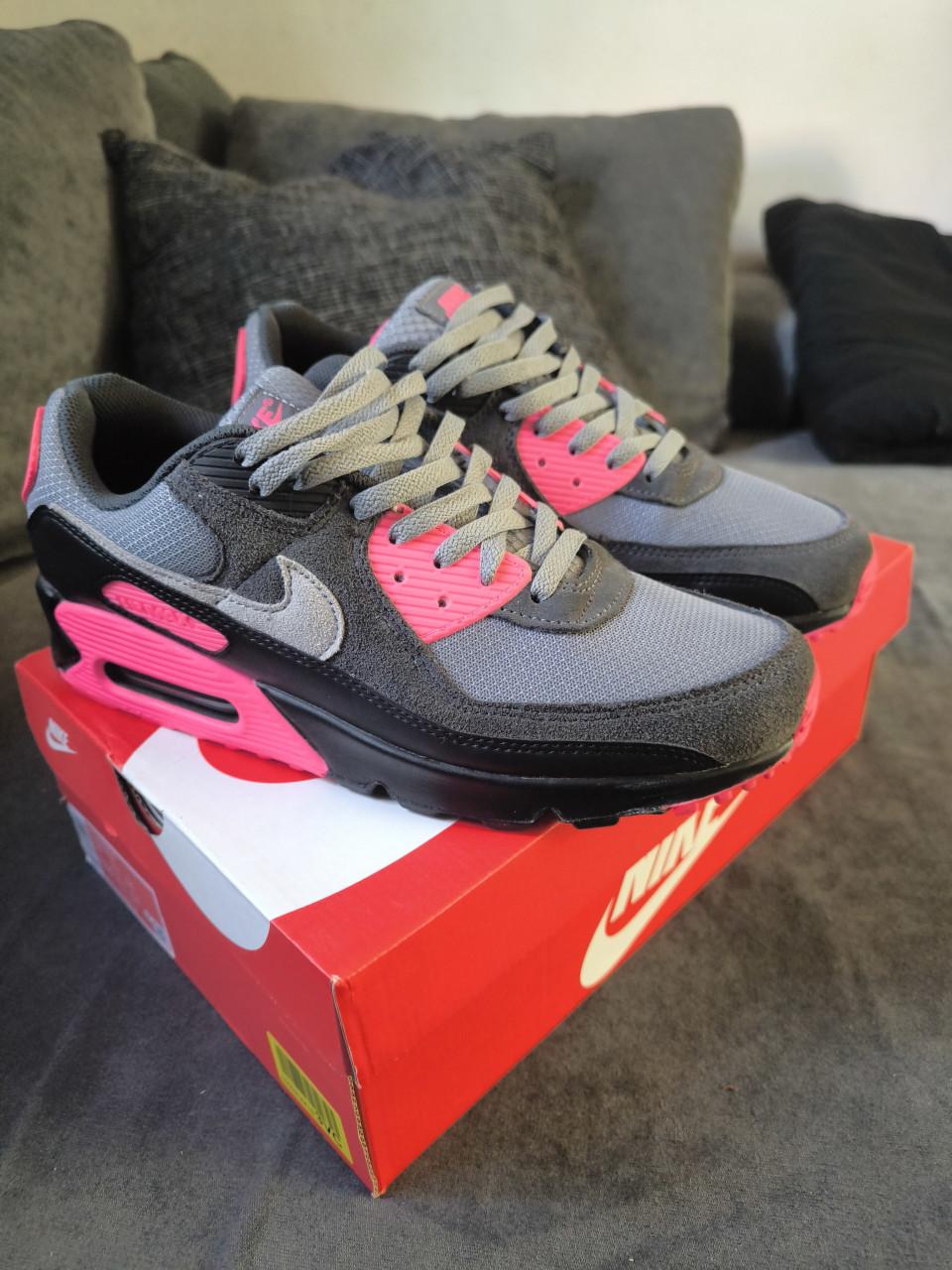 Nike Air Max rose grijs