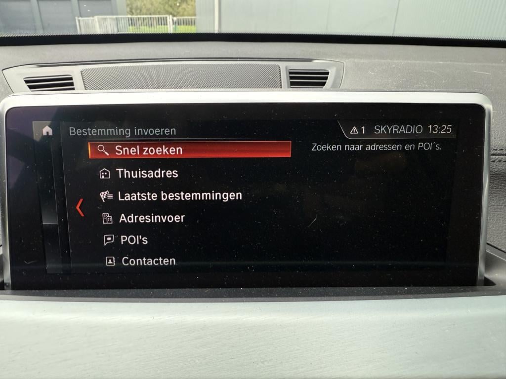 BMW X1 s-drive20i 192pk automaat high executive panoramadak