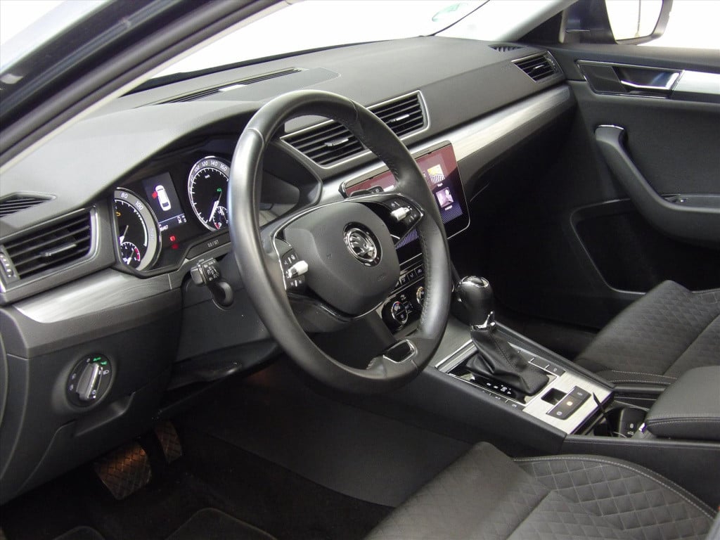 Skoda Superb combi 1.4 tsi phev 217pk dsg-6 ambition