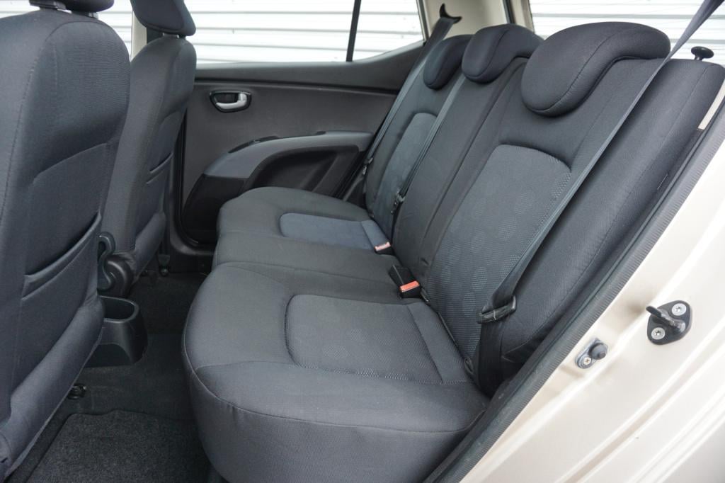 Hyundai I 10 1.25i dynamic cool airco / elektr. ramen / lm velgen / nap