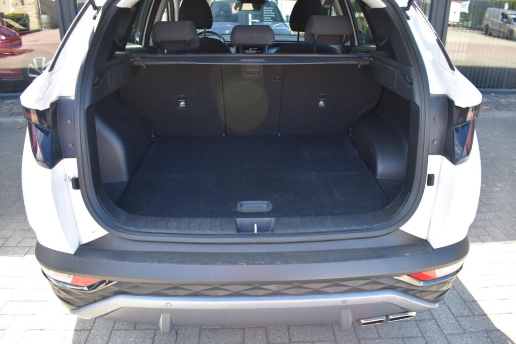 Hyundai Tucson Hybrid 1.6 t-gdi hev camera | stoelverwarming | dealer onder