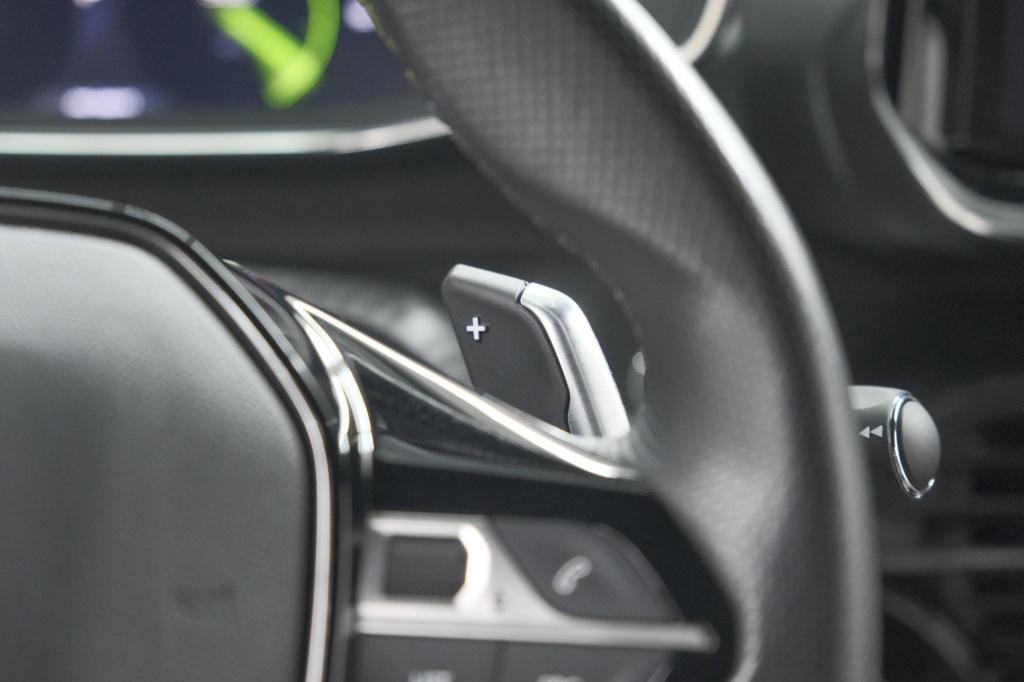 Peugeot 2008 puretech 130 eat8 gt | 360 camera | dodehoekdetectie | apple c