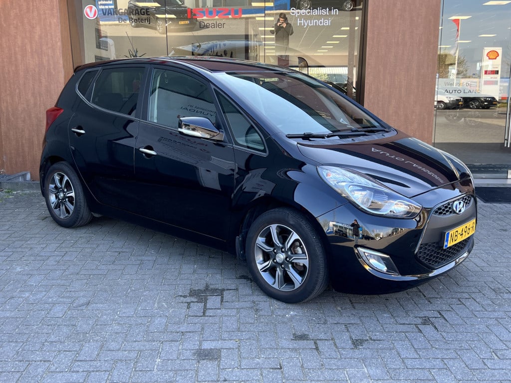 Hyundai Ix20 1.4i go! - camera | nav | radio | bluet. | cruise c.