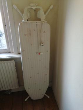 Gratis af te halen : Strijkplank