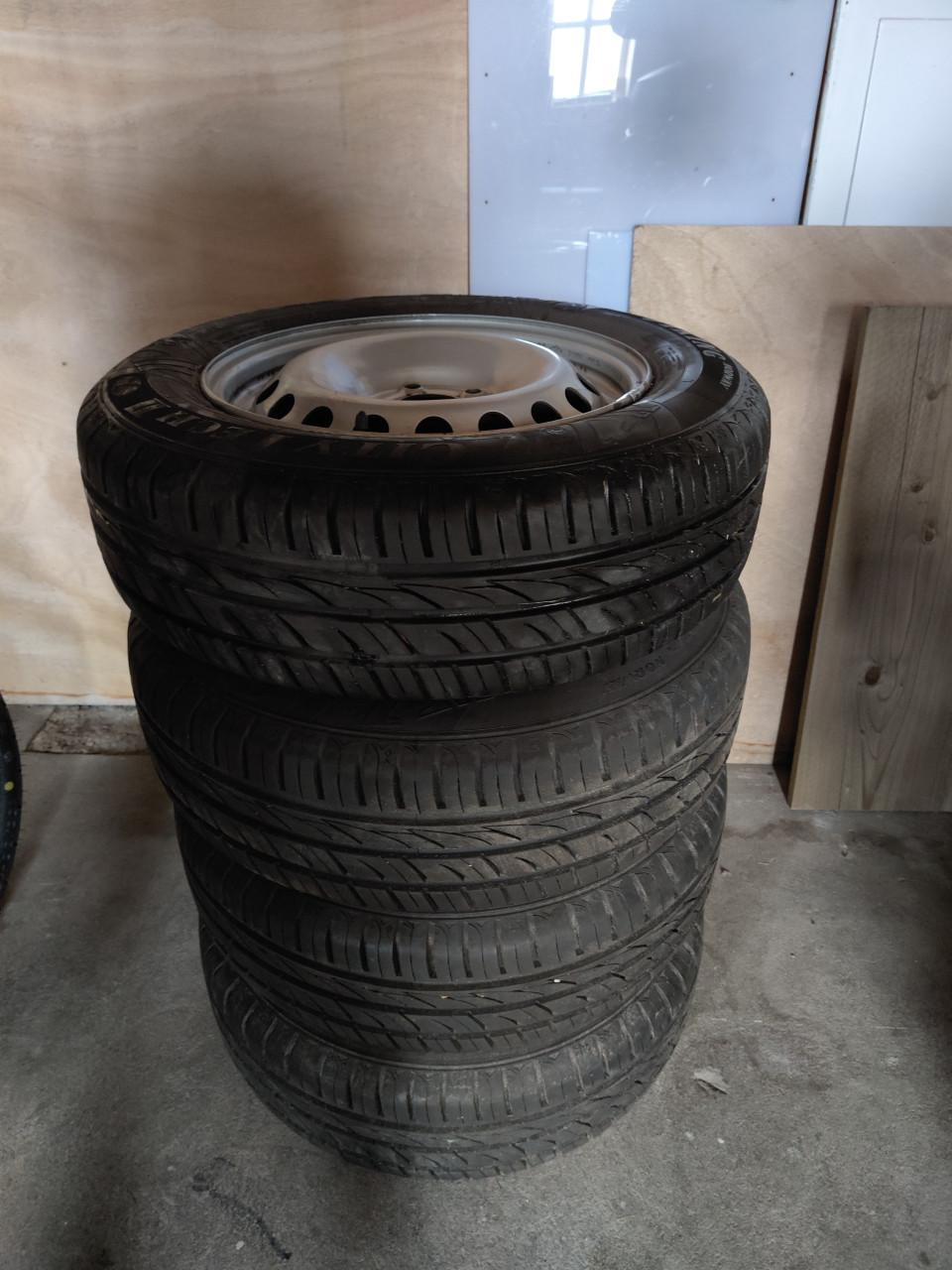 4 auto banden zomer met velg