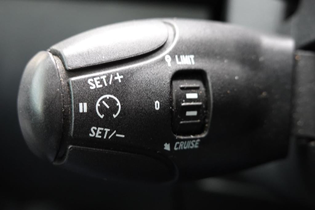 Peugeot 207 1.6 vti xs