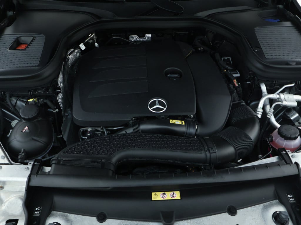 Mercedes-Benz Glc coupé 200 premium plus | shuifdak | trekhaak | burmester 