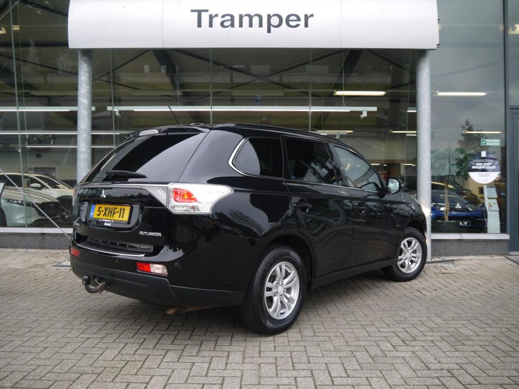 Mitsubishi Outlander 2.0 intense automaat|trekhaak|rijklaar