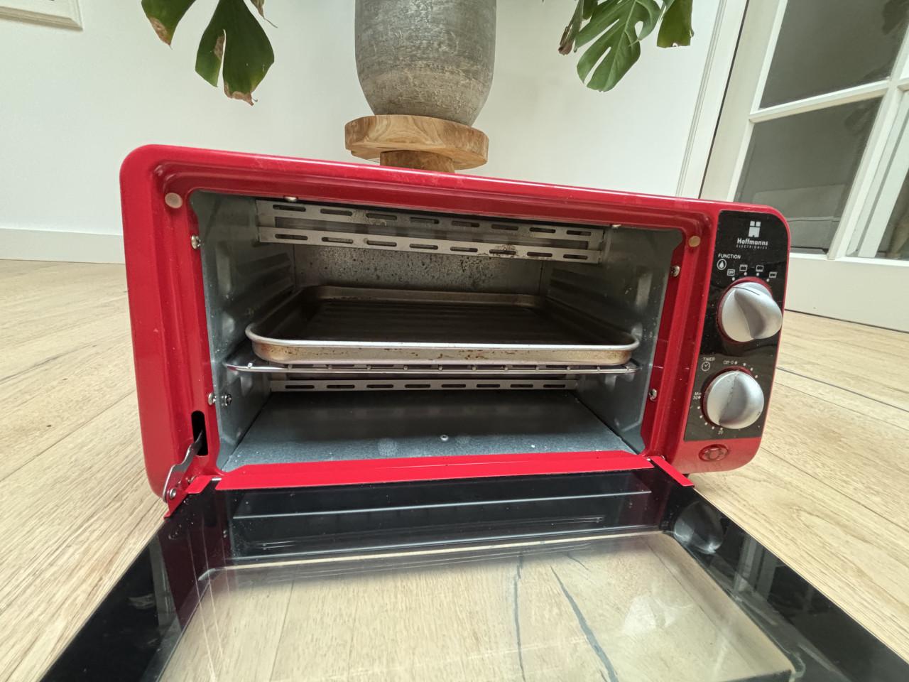 Mini oven van Hoffmanns Electronics