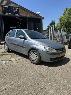 Opel Corsa 1.4i 5Drs