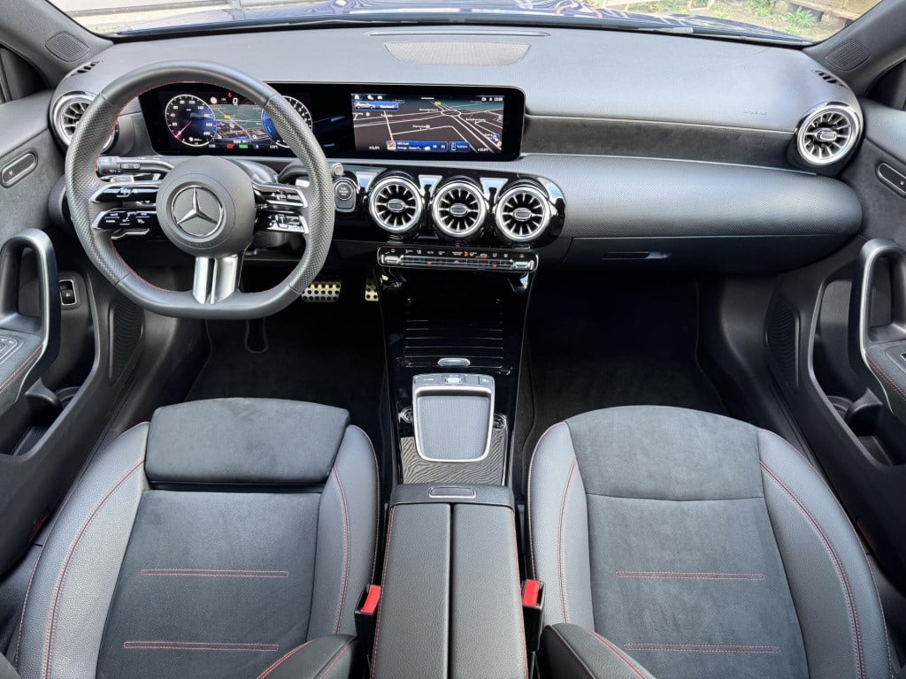 Mercedes-Benz A-Klasse 250 e star edition amg line soh 97% nl-auto, facelif