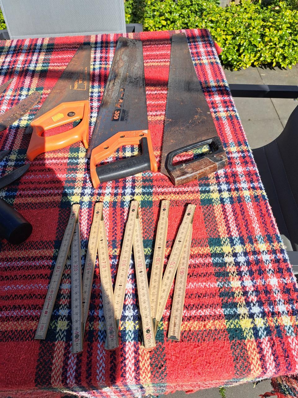 Klein restantje gereedschap, handig voor klusjes in en om huis of tuin.