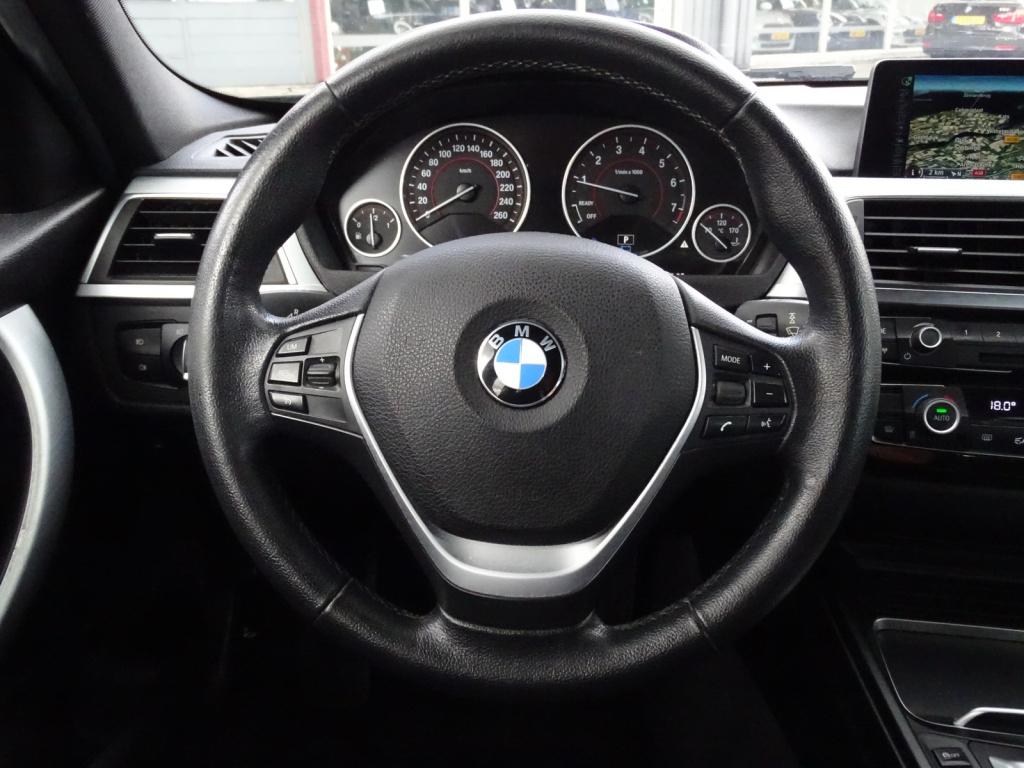 BMW 3-serie 330e