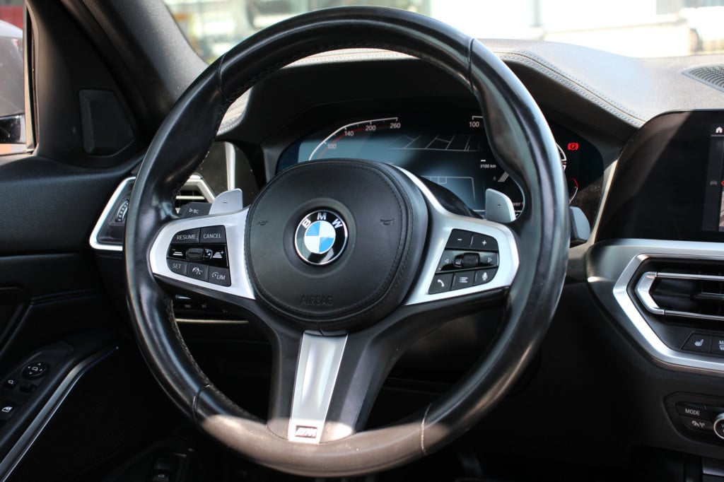 BMW 3-serie touring 320i high executive m pakket | pano | laser | leder
