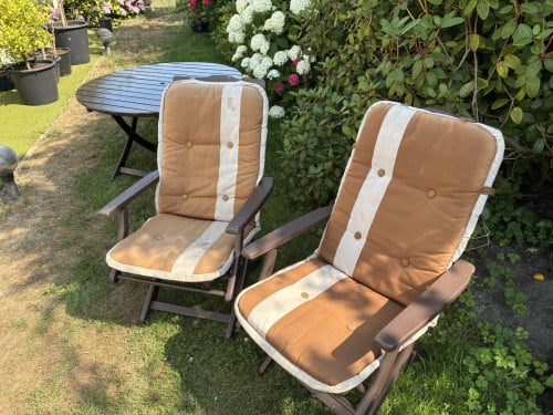 2 Royal HERLAG tuinstoelen met bijbehorende kussens