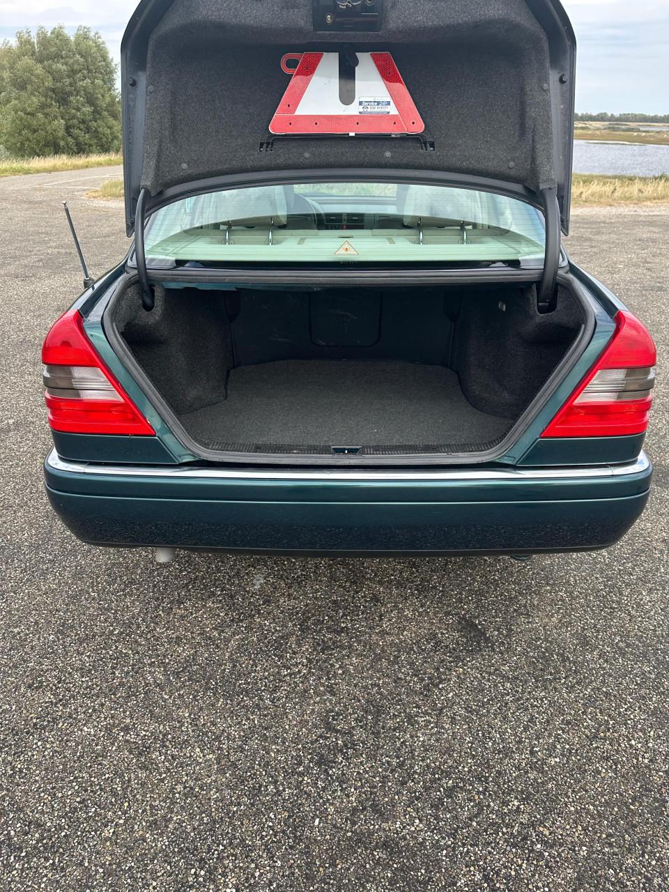 Mercedes Benz C-Klasse 2.0 C2000