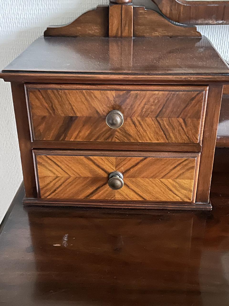 Antieke kaptafel Harrods