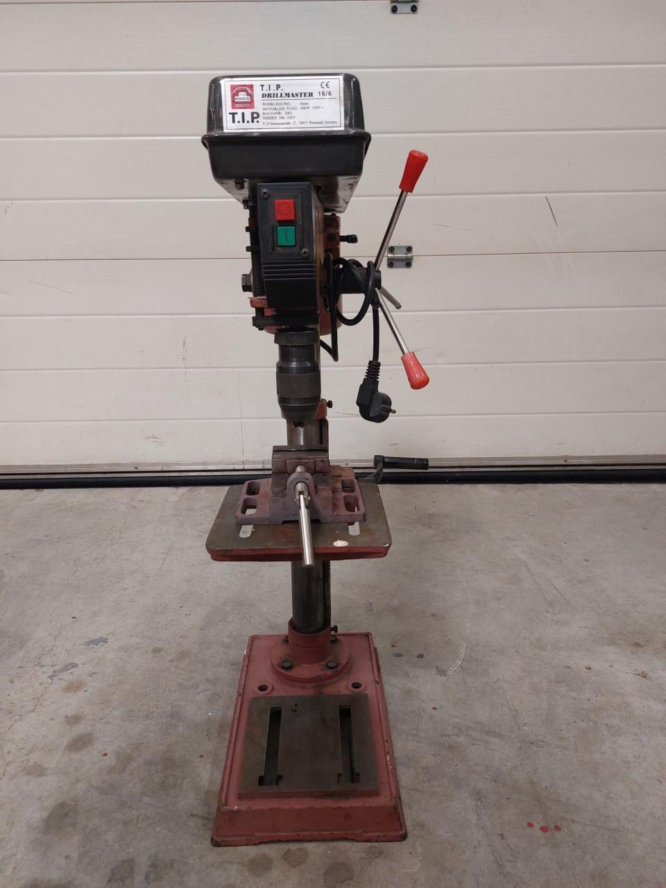 Kolomboormachine met snelspanboorkop