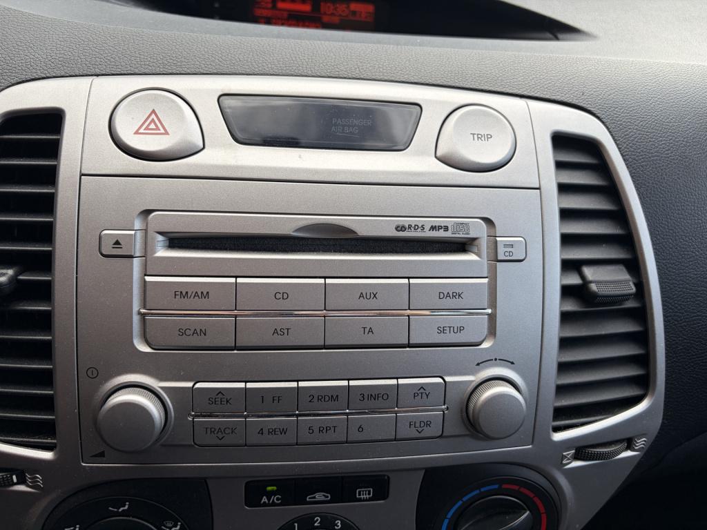Hyundai I 20 1.4i dynamicversion