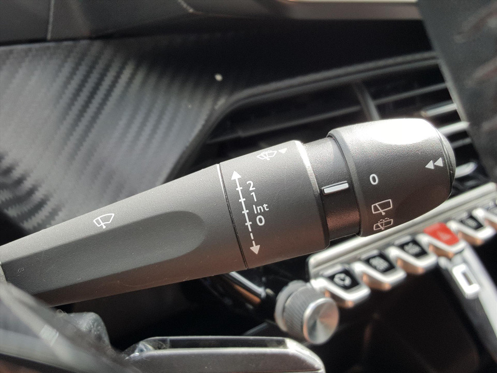 Peugeot 208 1.2 puretech 75pk active navigatie | airco | cruise control | a
