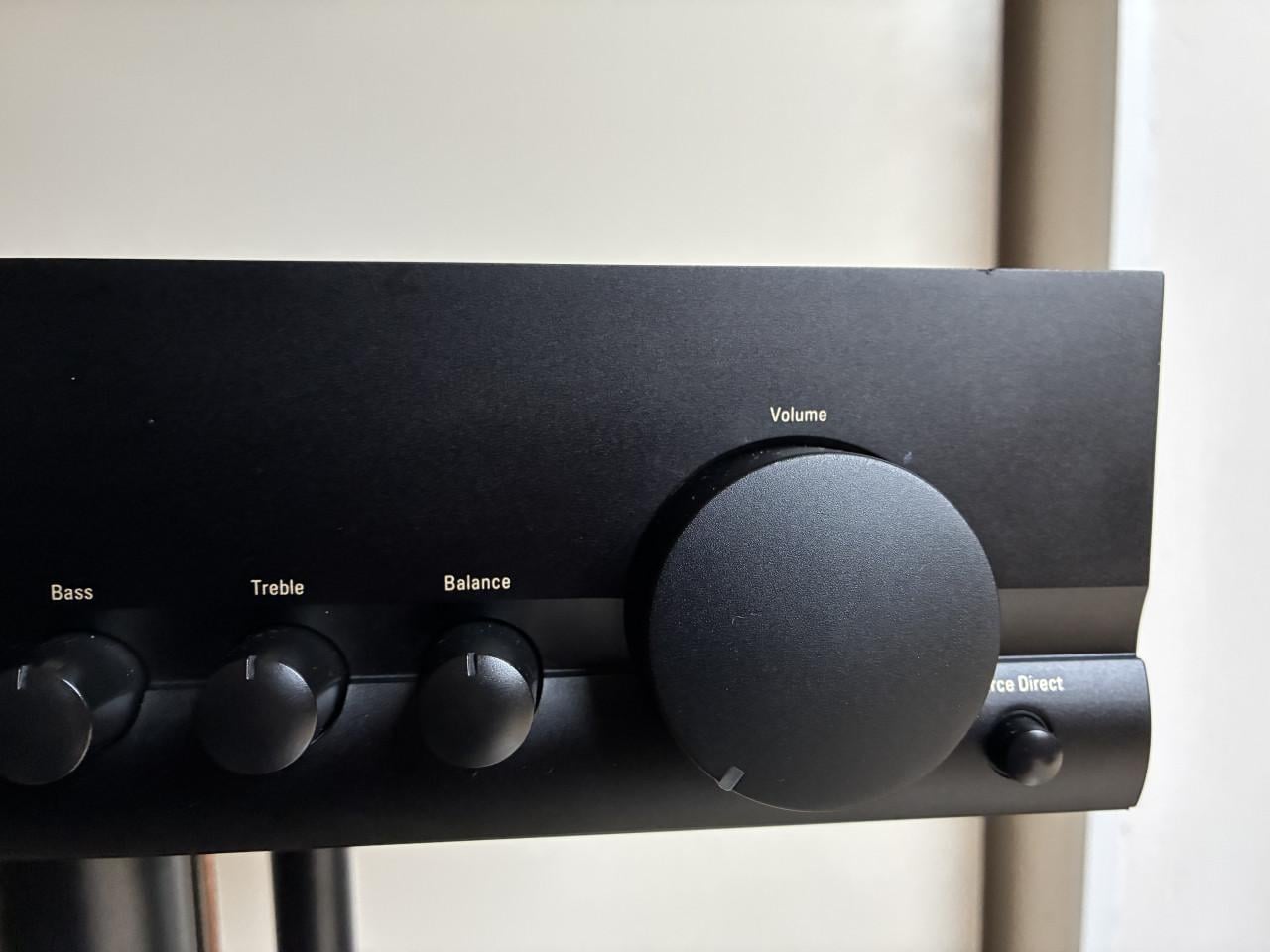 Harman Kardon HK 650 versterker.