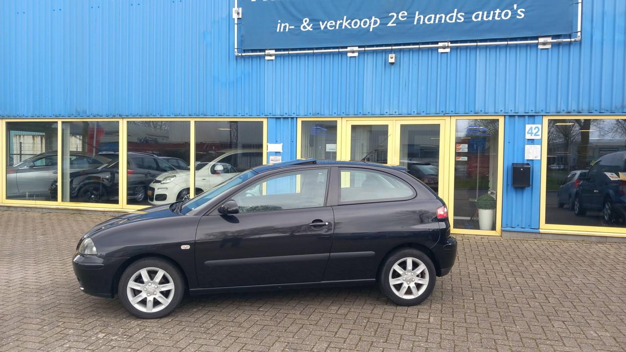 Seat Ibiza 1.4 16v Sensation 3deurs bj:2005 airco lm-velgen apk 2027