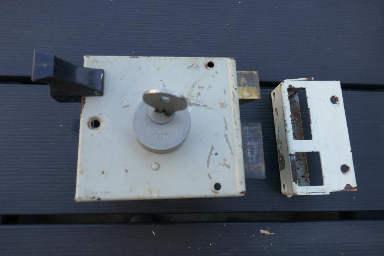 Oplegslot voor buitendeur