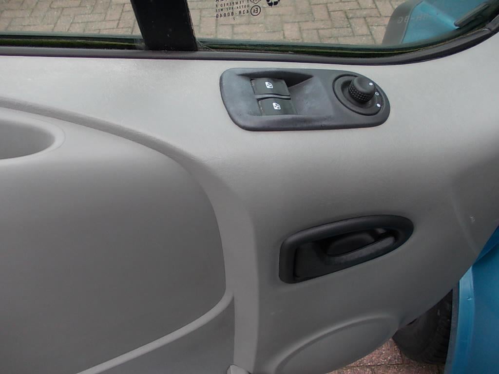 Renault Trafic 1.9 dci l2/h1 dc dubbele cabine airco