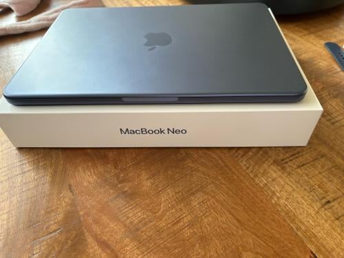 Apple macbook neo 256GB
