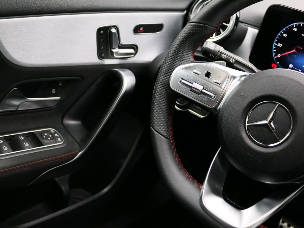 Mercedes-Benz A-Klasse 180 business solution amg amg line | night pakket | 